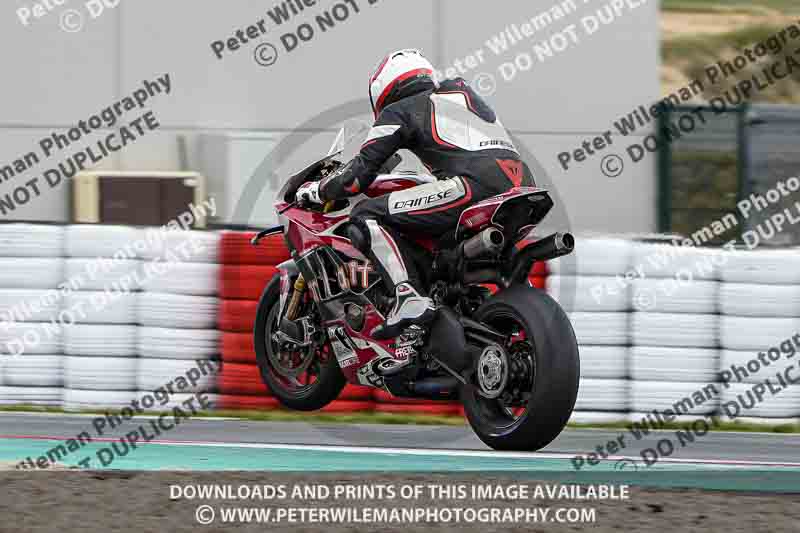 cadwell no limits trackday;cadwell park;cadwell park photographs;cadwell trackday photographs;enduro digital images;event digital images;eventdigitalimages;navarra;no limits trackdays;peter wileman photography;racing digital images;trackday digital images;trackday photos